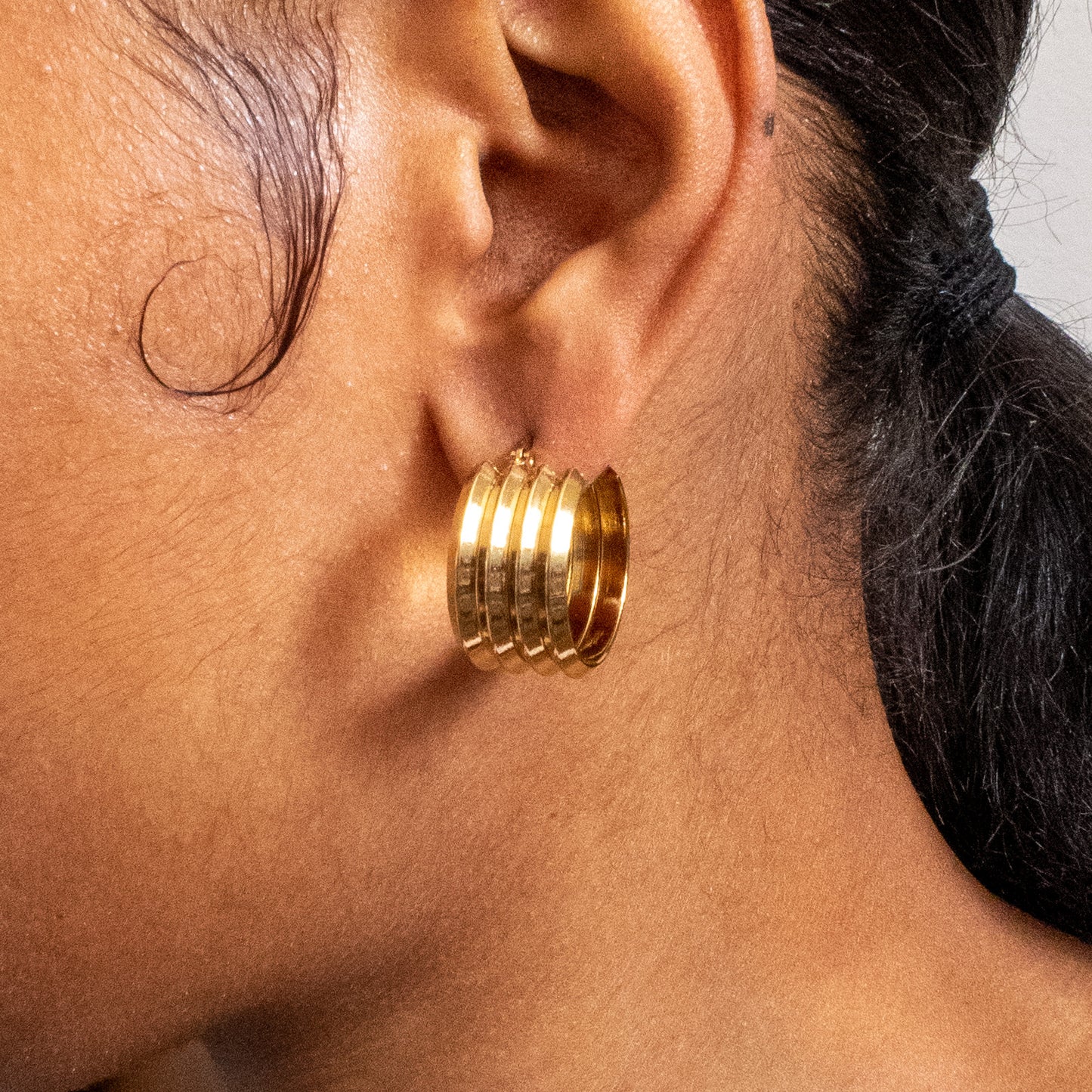 Riley Ribbed Hoop Earrings