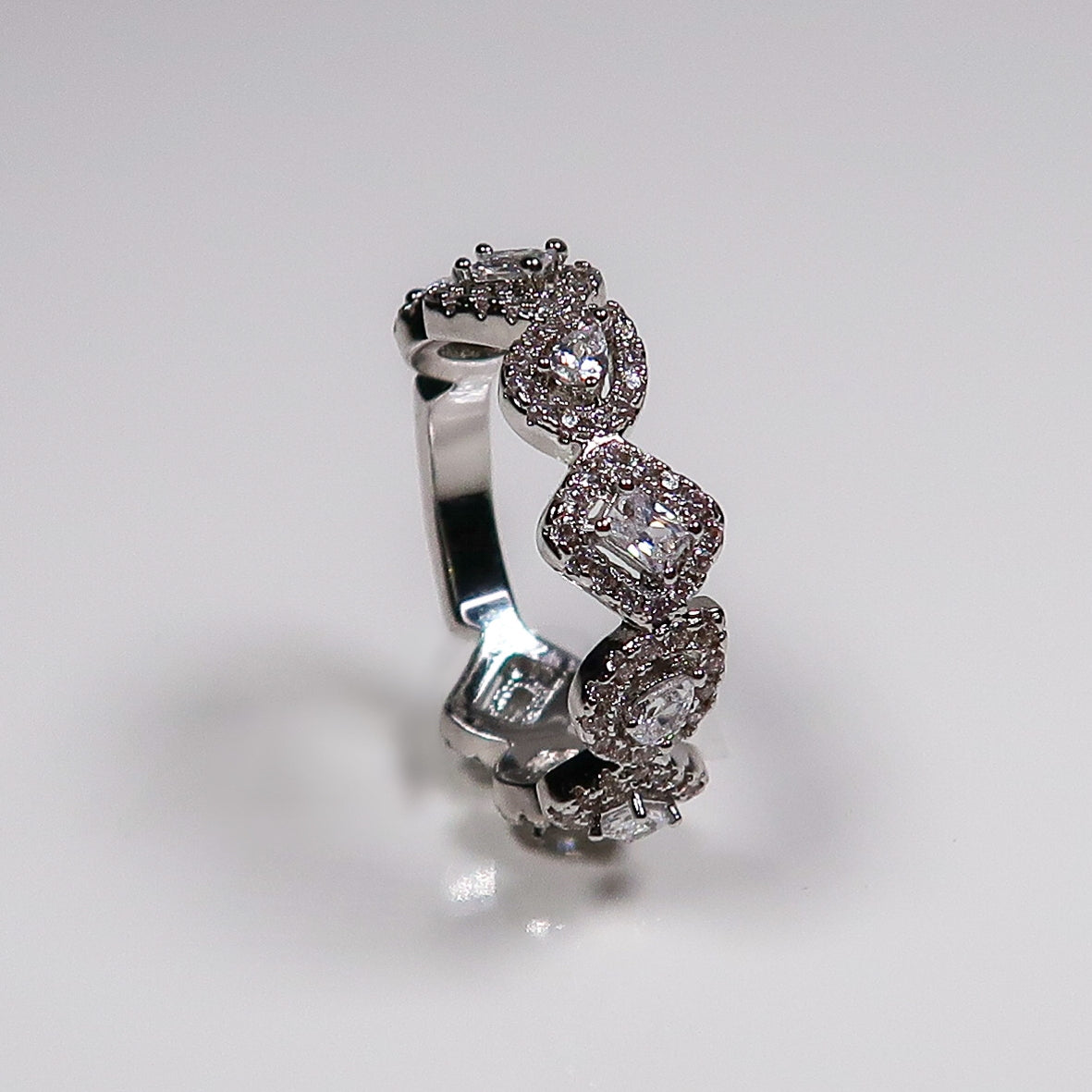 Izzy Square And Oval Ring - Gold