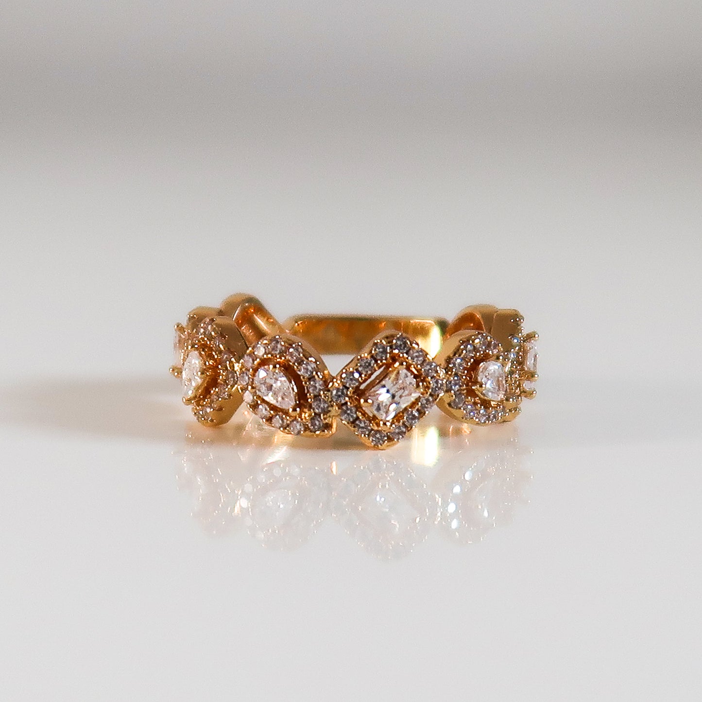 Izzy Square And Oval Ring - Gold