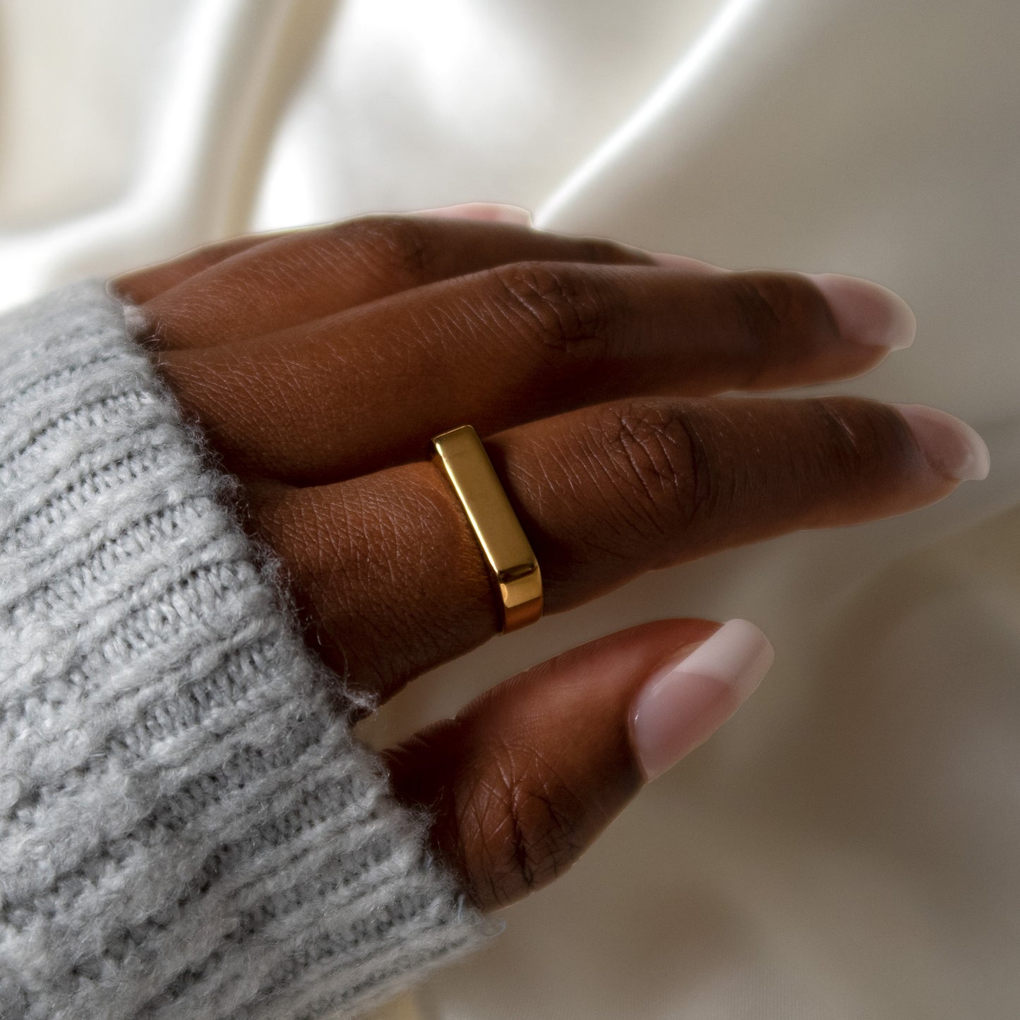 Zoe Rectangle Signet Ring