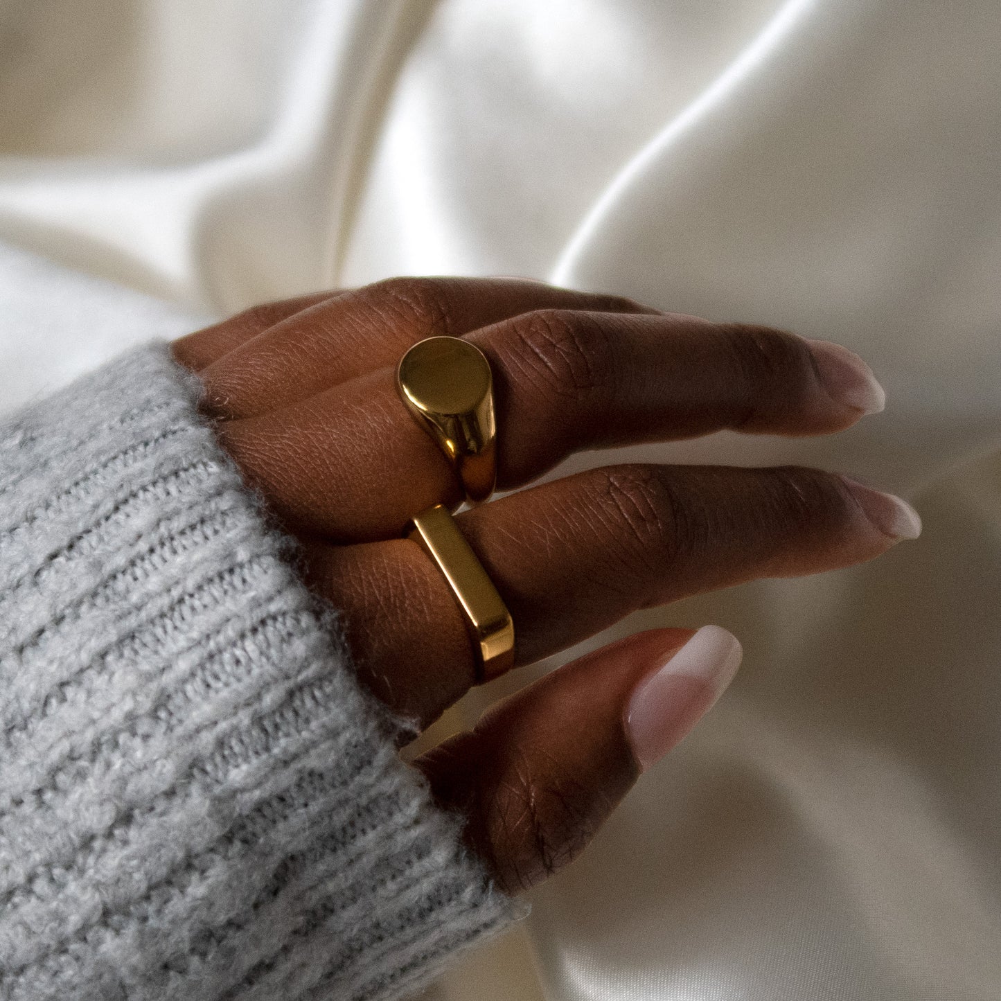 Zoe Rectangle Signet Ring