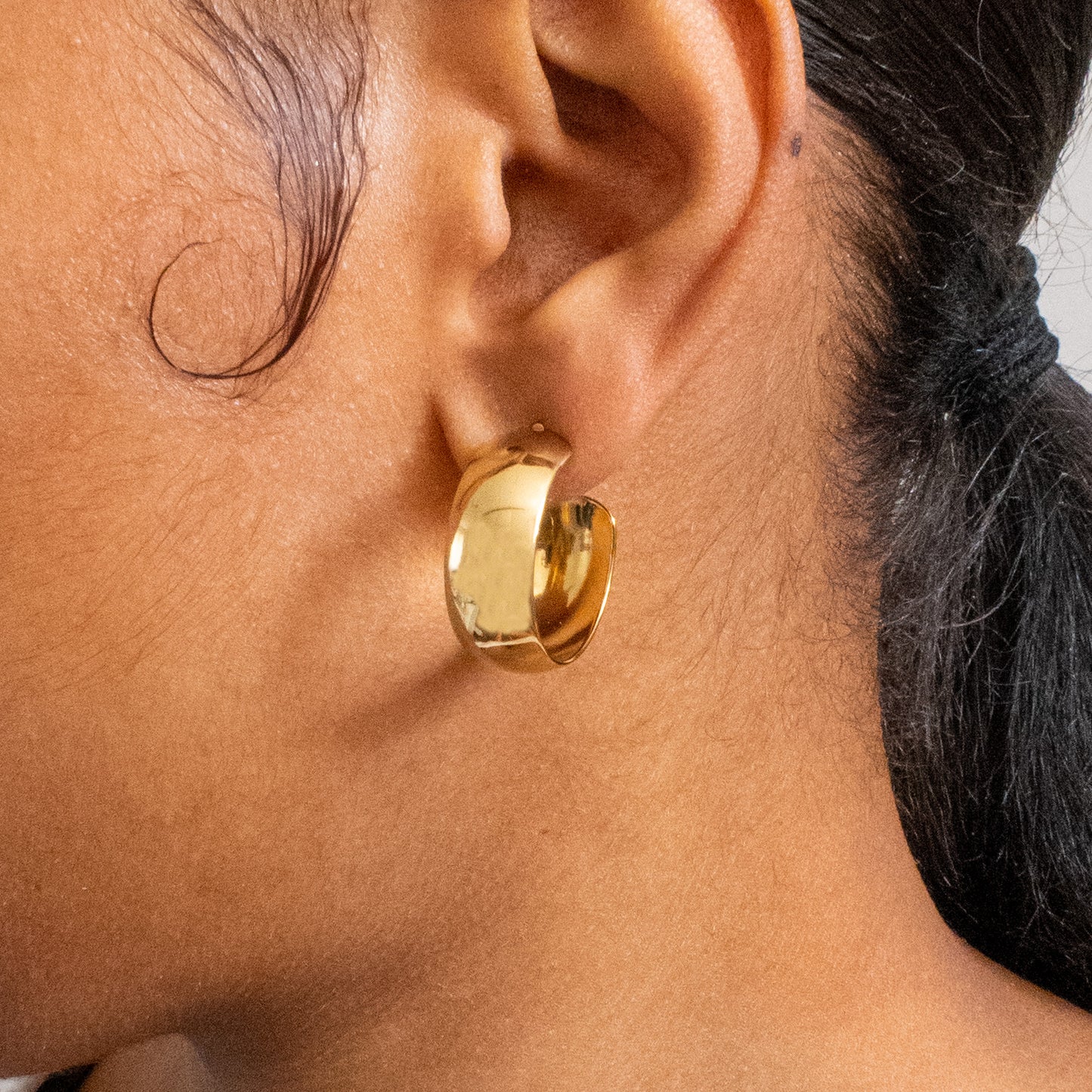 Willow Curved Wide Hoop Earrings